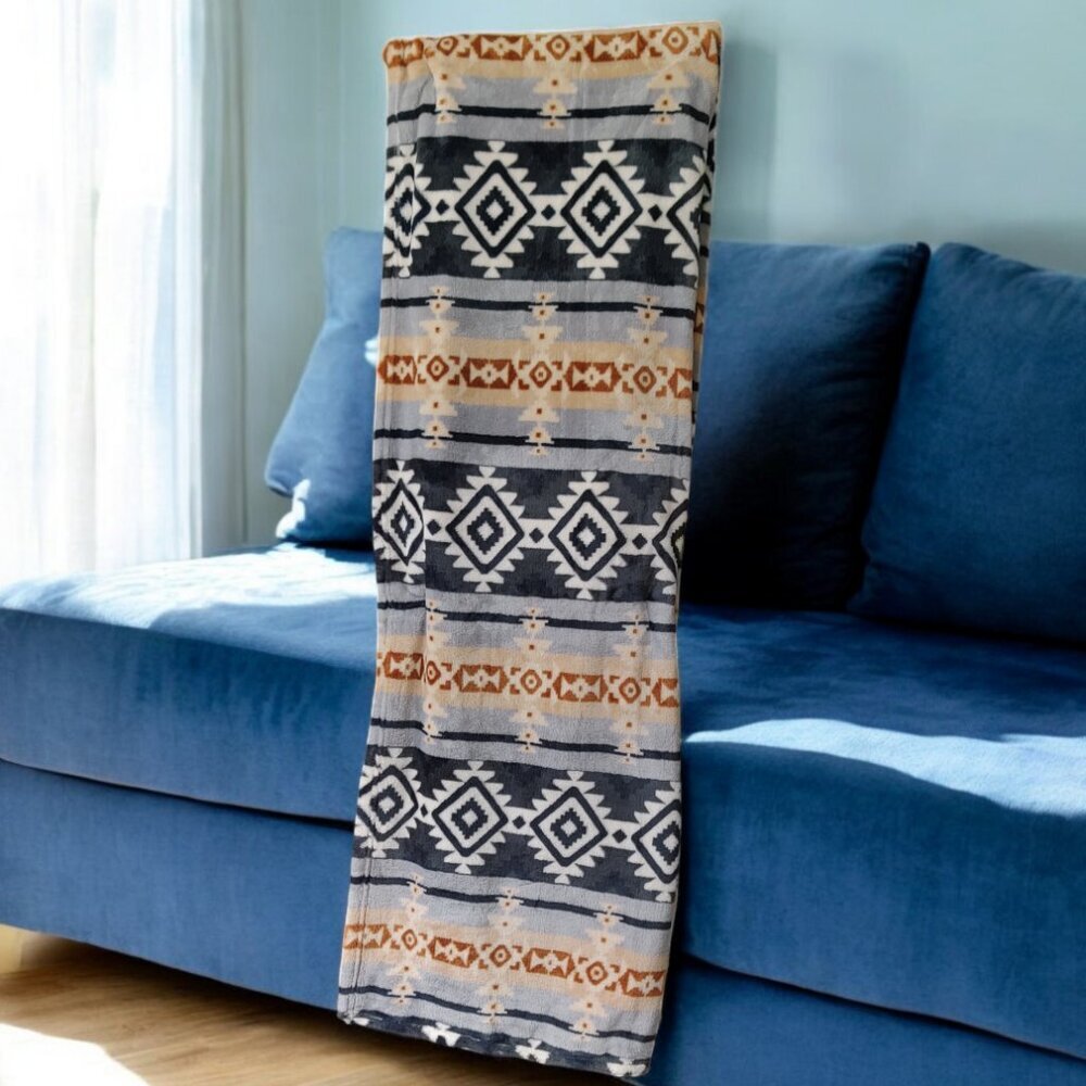 NEW!! WRANGLER TRIBAL AZTEC SOUTHWEST ULTRA PLUSH BLANKET - Size  60" x 90"